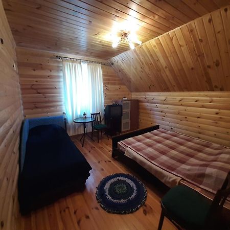 Садиба Орисин Явір Orysyn Yavir Guest House Svityaz' Ruang foto