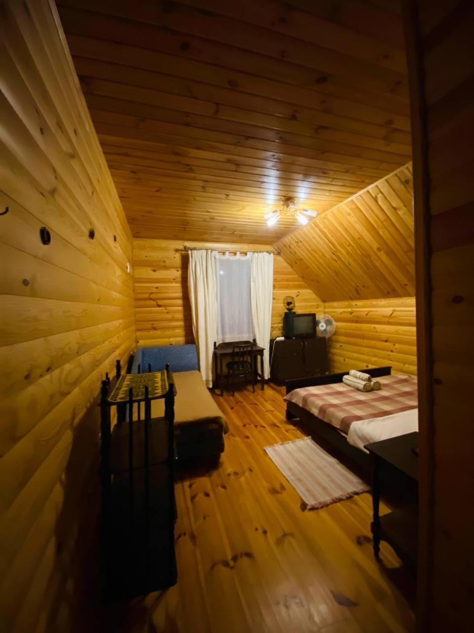 Садиба Орисин Явір Orysyn Yavir Guest House Svityaz' Bagian luar foto
