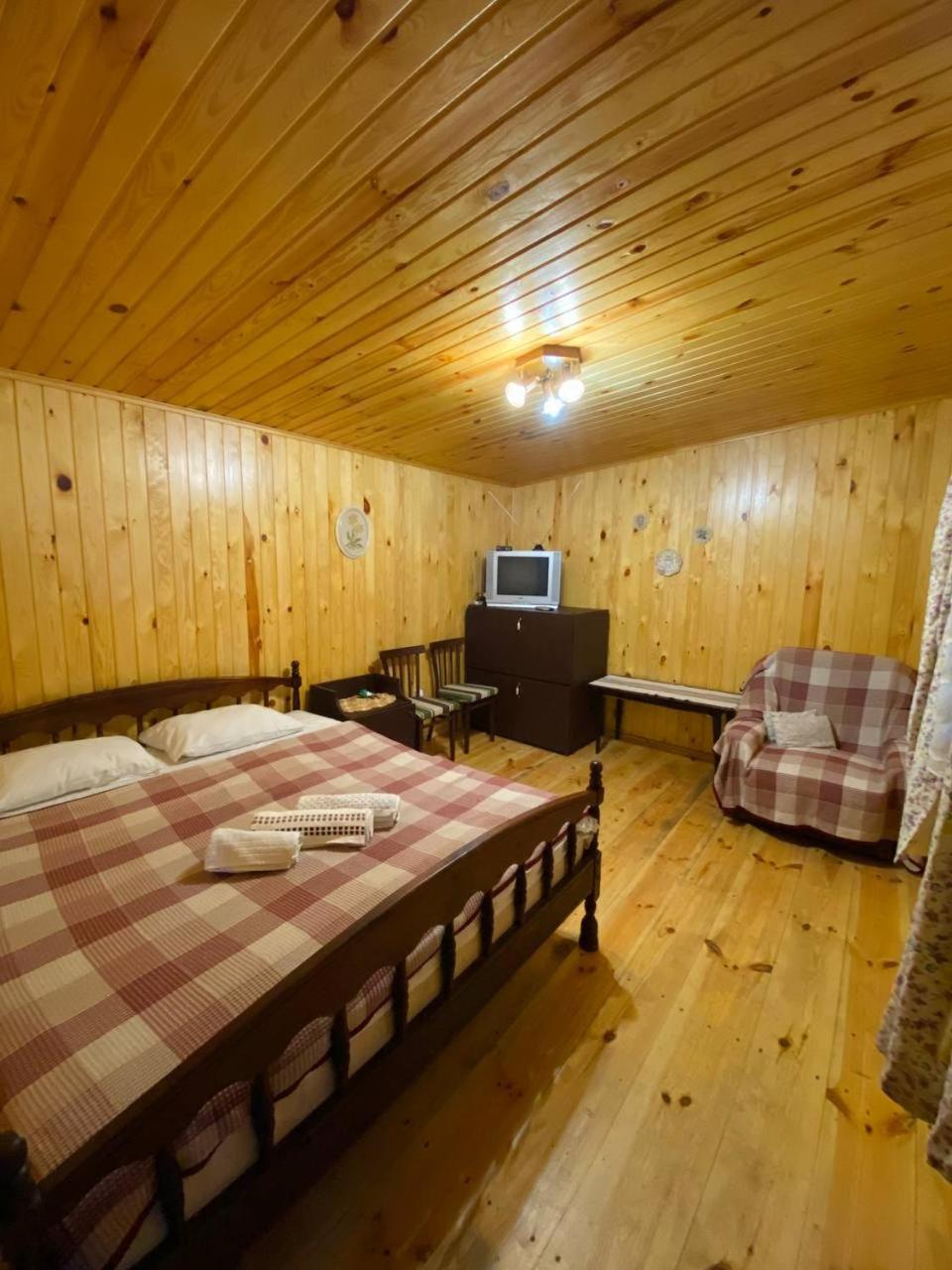 Садиба Орисин Явір Orysyn Yavir Guest House Svityaz' Bagian luar foto